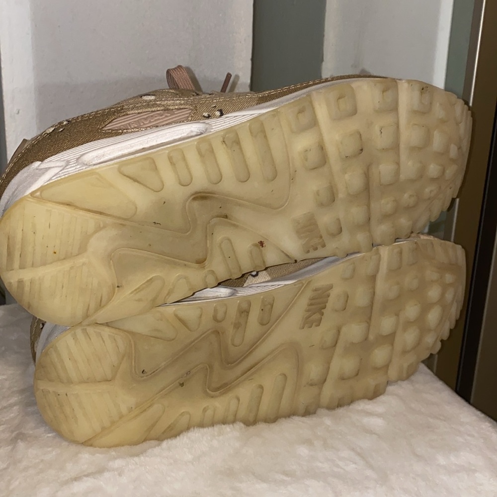 Nike Women’s Air Max 90 Desert Camo Sneakers - Tan & Cream - Picture 8 of 8